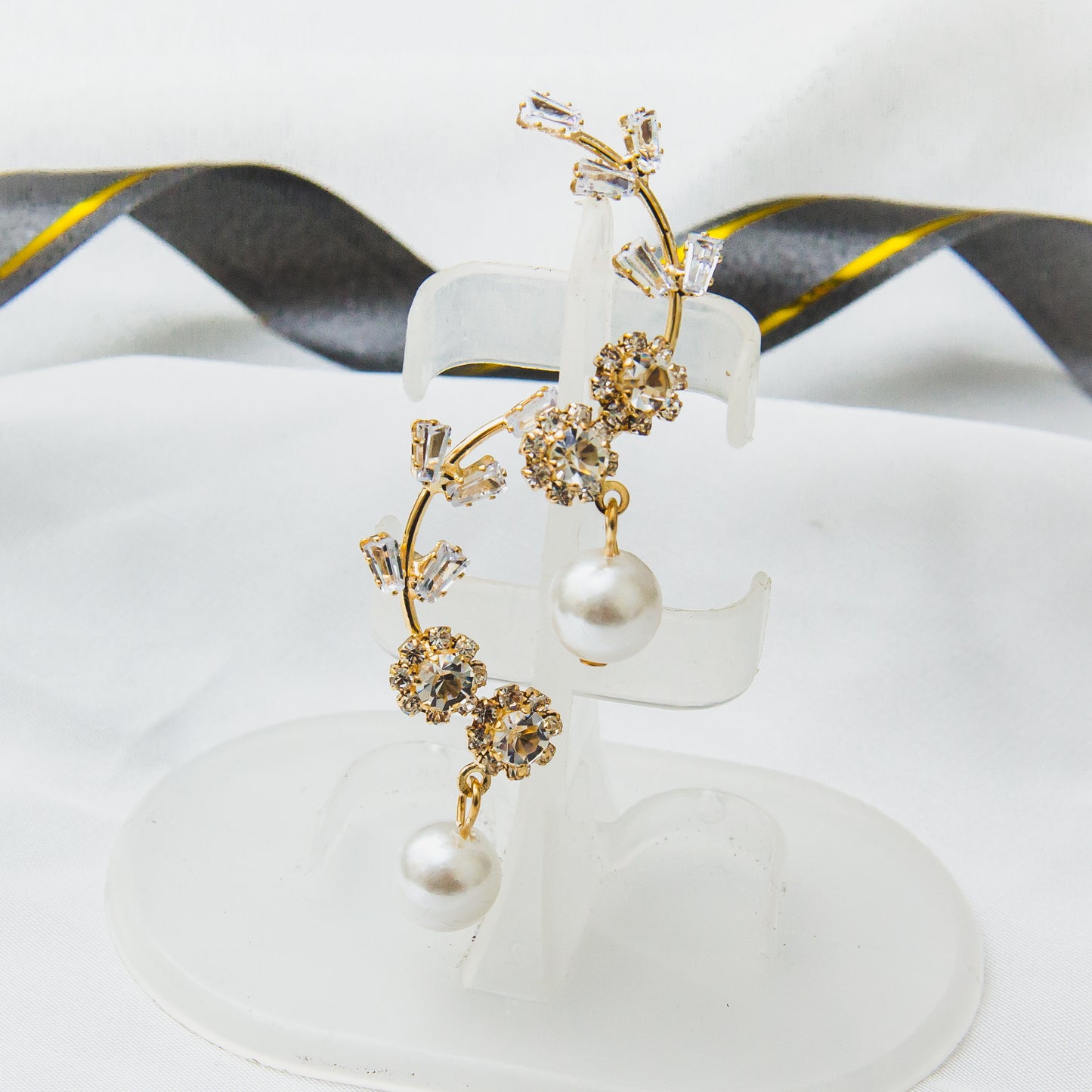 Cubic Zircon Pearl Earrings - Gold